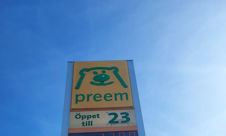 bensin pris - högt - 18 kr - liter