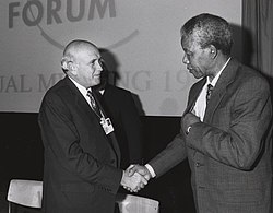 https://commons.wikimedia.org/wiki/File:Frederik_de_Klerk_with_Nelson_Mandela_-_World_Economic_Forum_Annual_Meeting_Davos_1992.jpg#/media/Fil:Frederik_de_Klerk_with_Nelson_Mandela_-_World_Economic_Forum_Annual_Meeting_Davos_1992.jpg